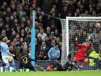 IM电竞下载-精彩瞬间：球场上的较量让人热血沸腾的简单介绍