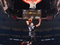 IM电竞下载-开拓者对阵爵士，福克斯贡献制胜表现，诠释领袖价值