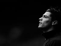 LOL-内马尔爆发点燃赛场，韩国争冠战惊艳胜出，曼城王朝遇亚洲风暴