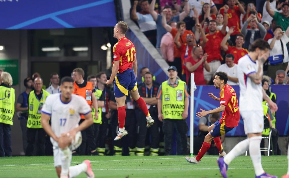 关于国家足球大战新战略曝光，团队冲刺争取加冕的信息