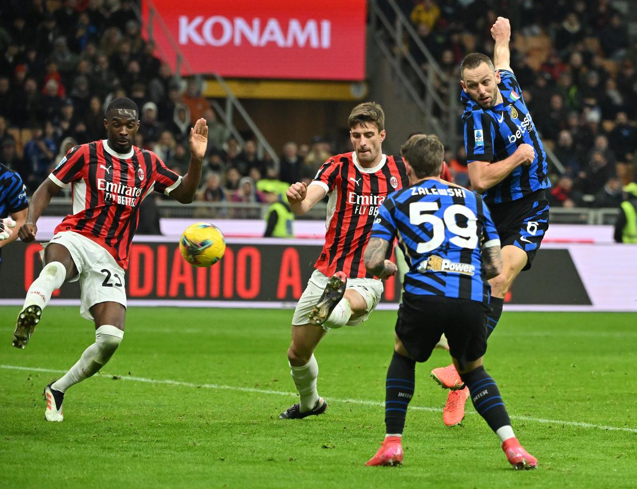 AC米兰战平，暂缓止步领先集团的简单介绍