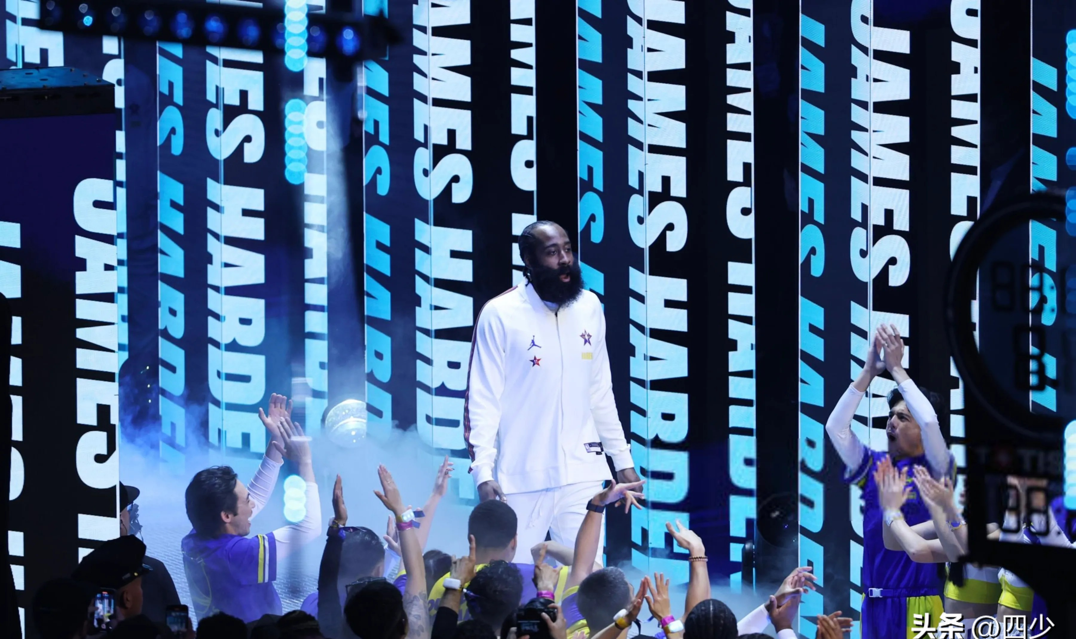 雄鹿主场继续赢球，实力不容小觑！