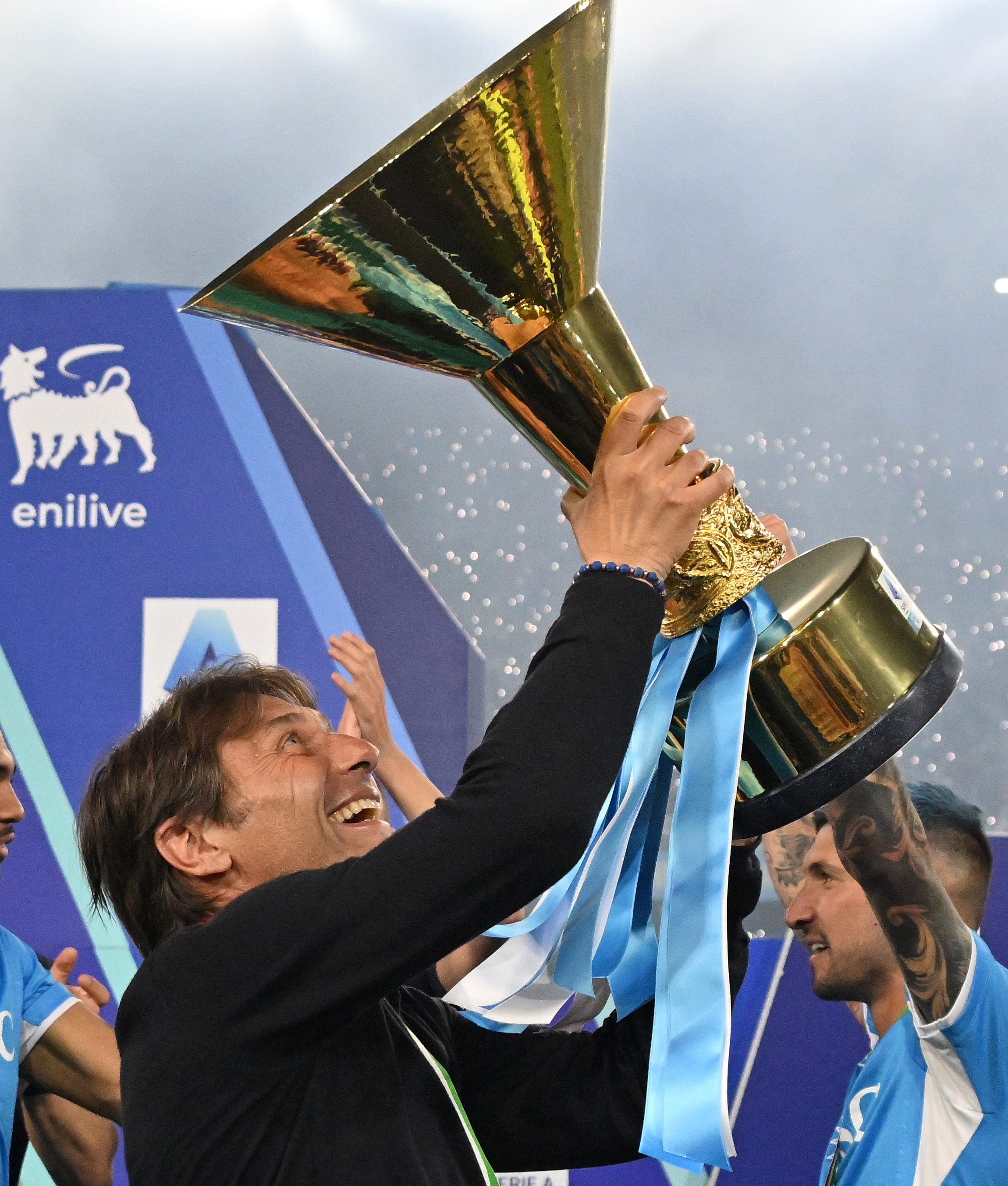 那不勒斯在比赛中战胜桑普多利亚