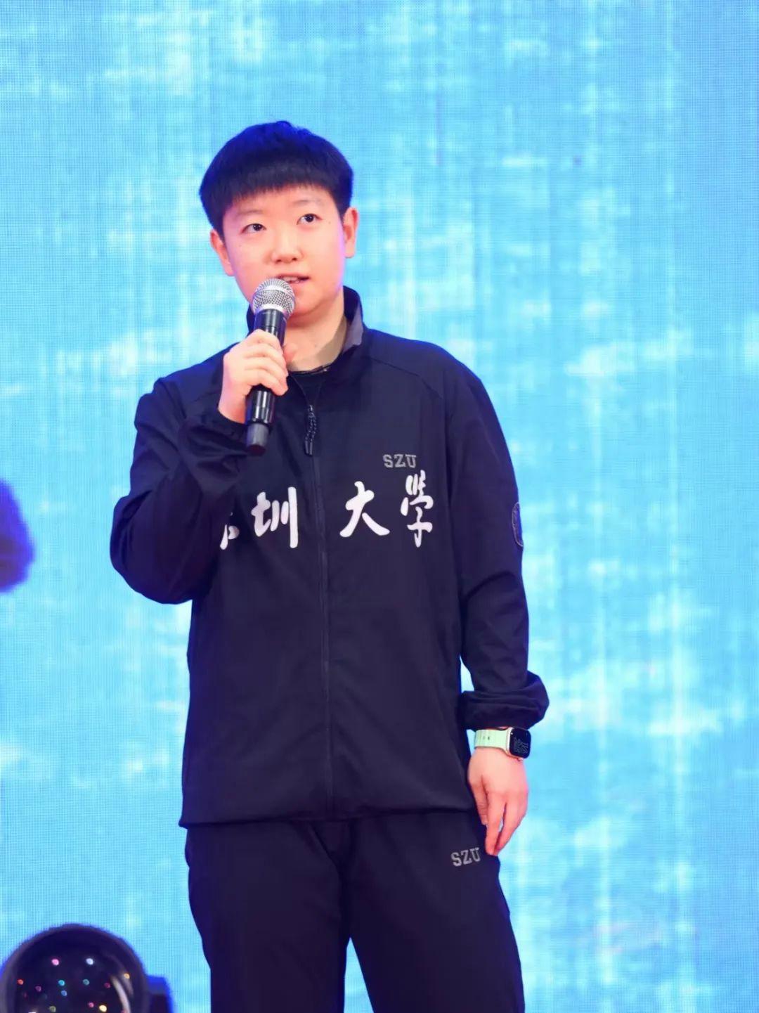 全力以赴！运动员向金牌冲刺不遗余力