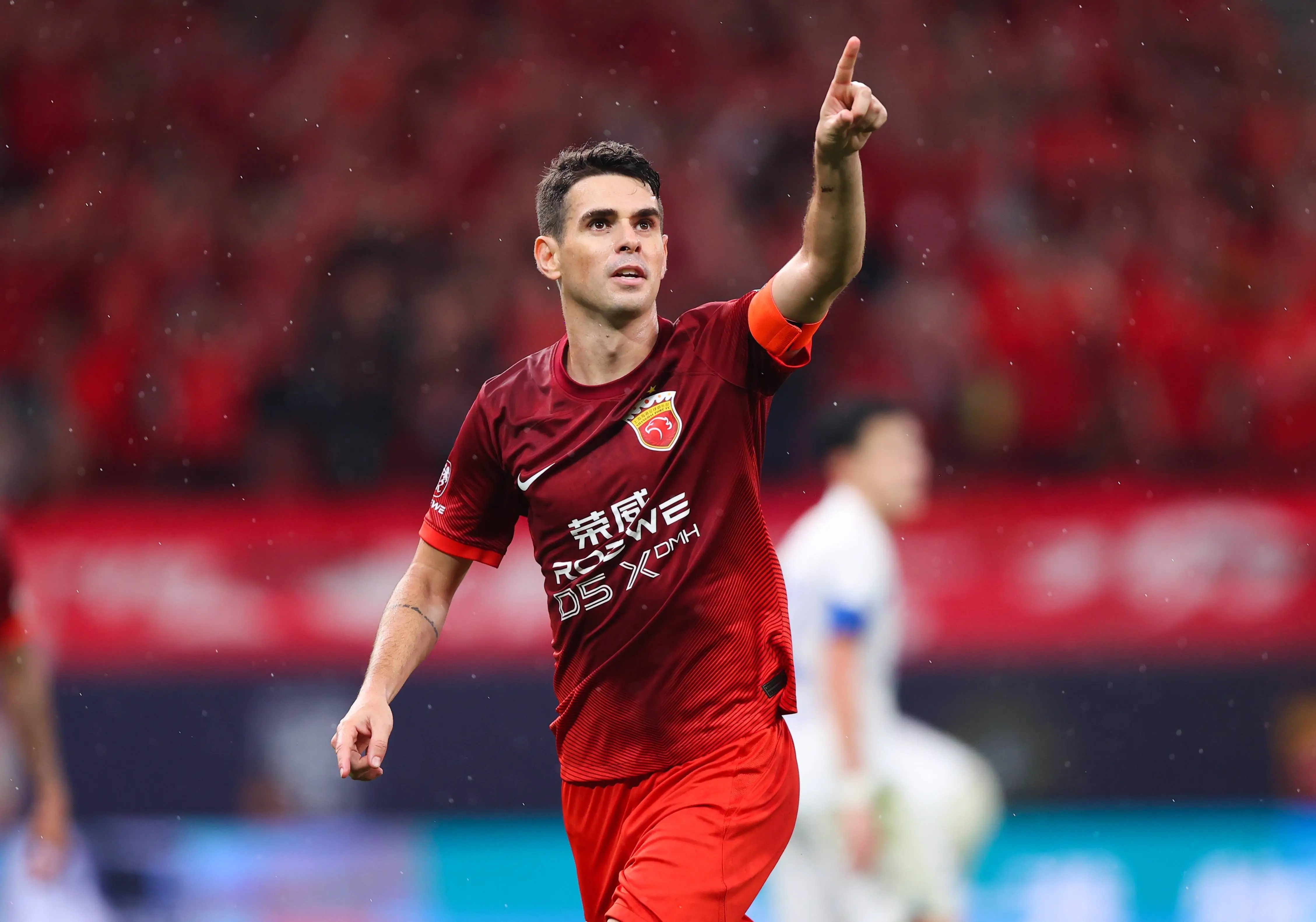 亚洲球员吸引国际关注，足球风采迷人的简单介绍