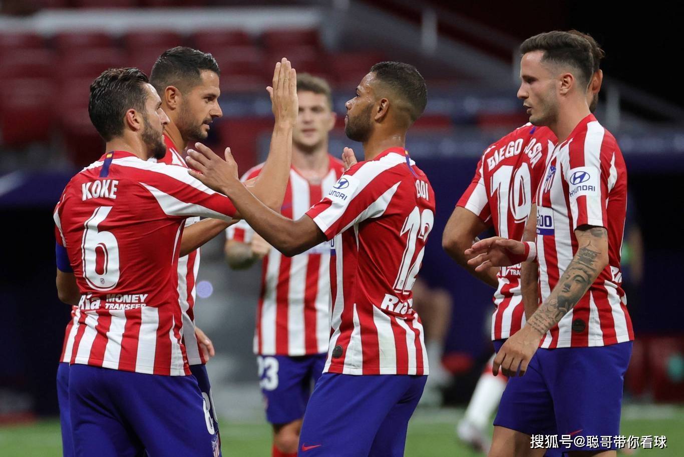 包含铁血对决：足球巨星争霸赛场的词条