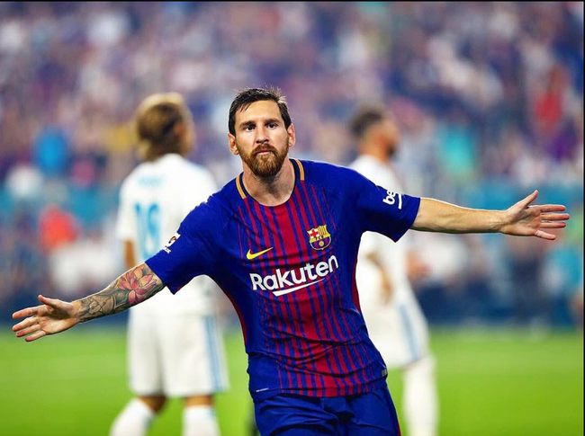 梅西领军巴萨逆袭，轻轻晋级一轮