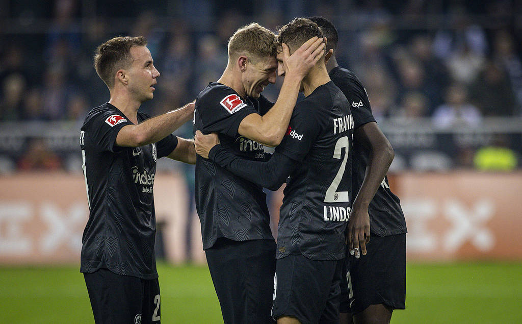 关于门兴格拉德巴赫门将扑点立功，逼平莱比锡的信息