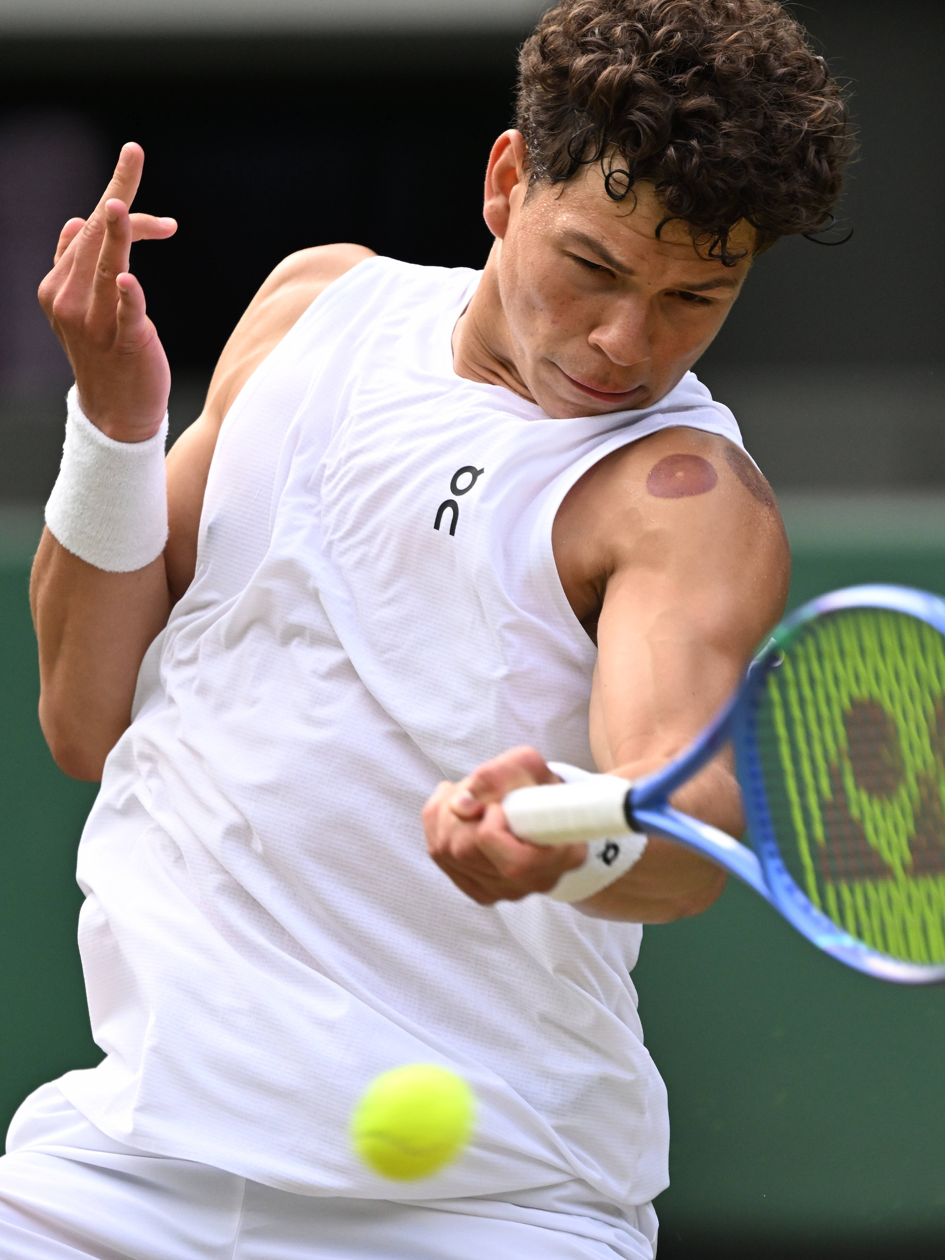 美国网球队血洗澳大利亚网球队，纳达尔三分雨点燃全场的简单介绍