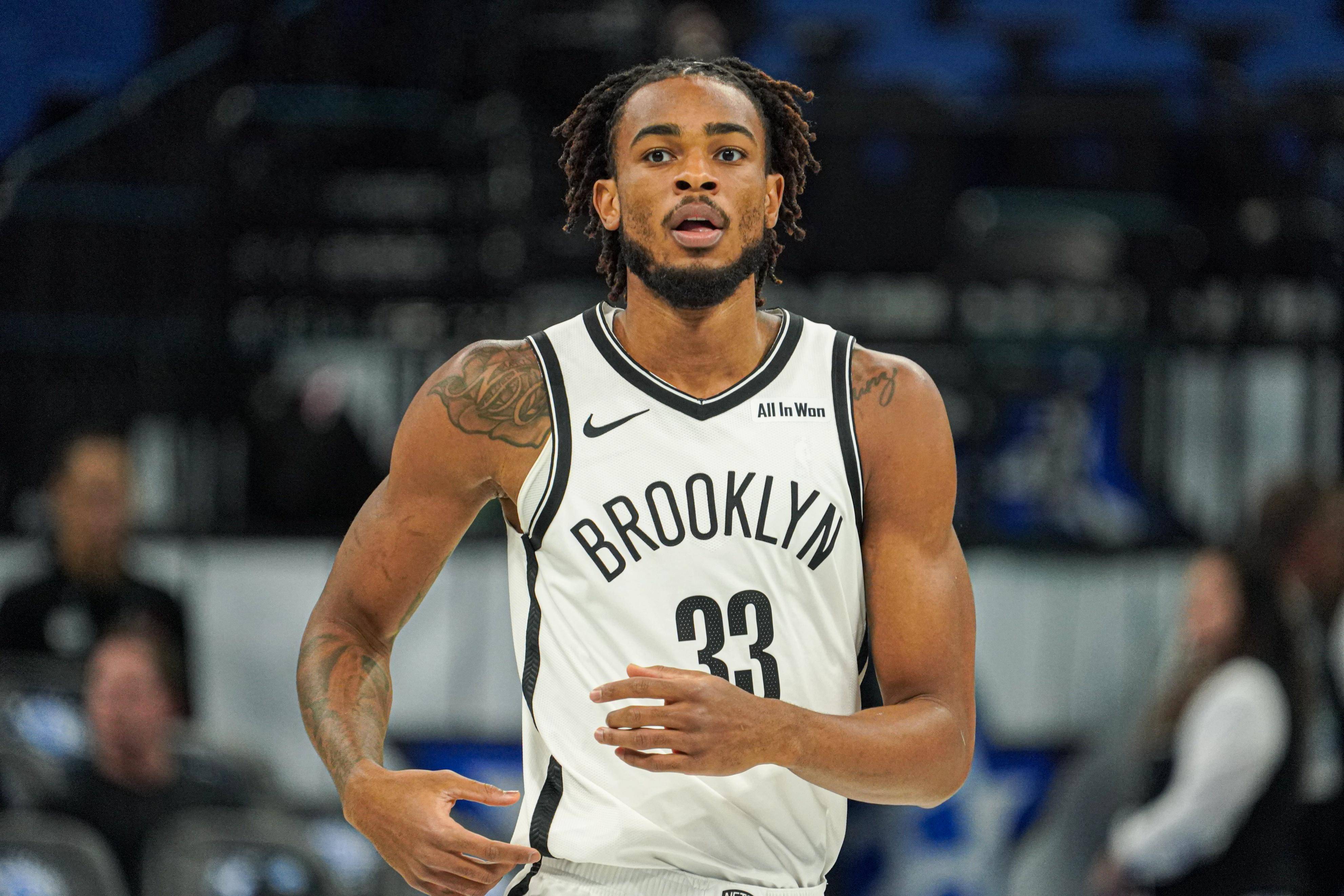 76人鏖战篮网，米切尔刷新纪录