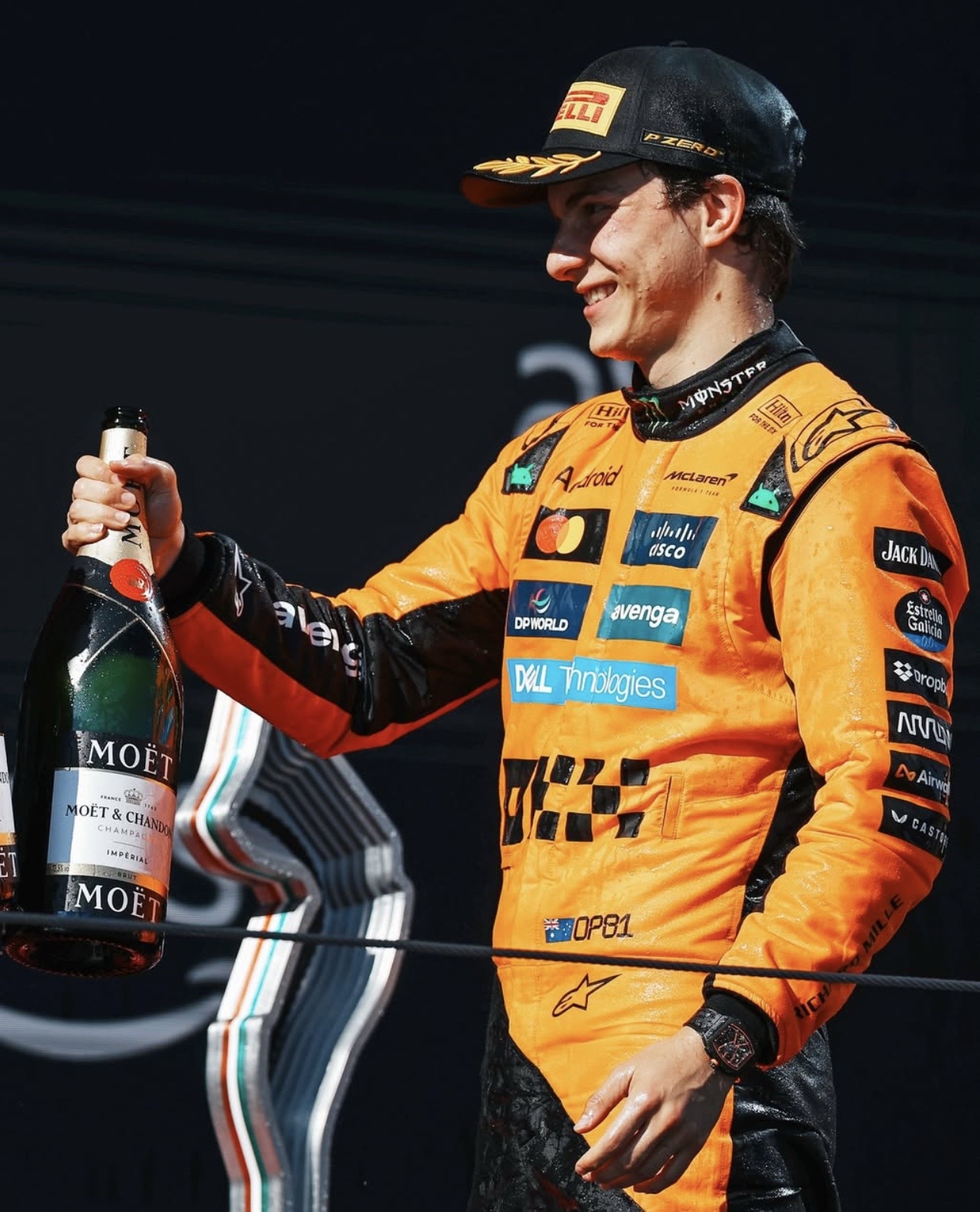 包含威廉姆斯绝杀法拉利，皮亚斯特里刷新纪录的词条