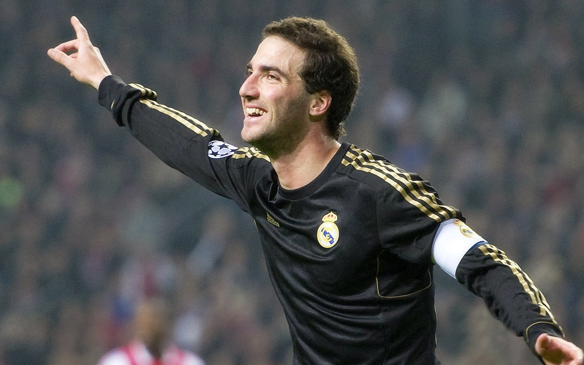 铁血防线难阻神锋降临,阿森纳锁死莱比锡却见证哈兰德欧冠之夜